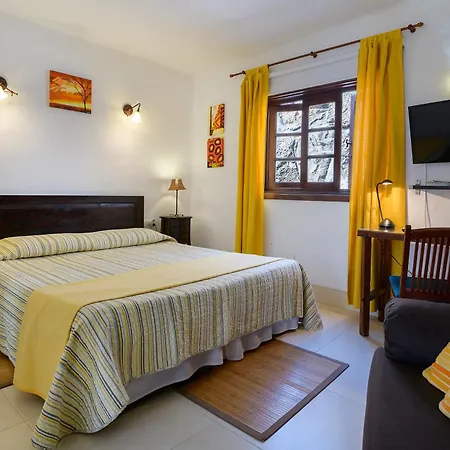 Casa Rural Finca Isabel Kır Evi *